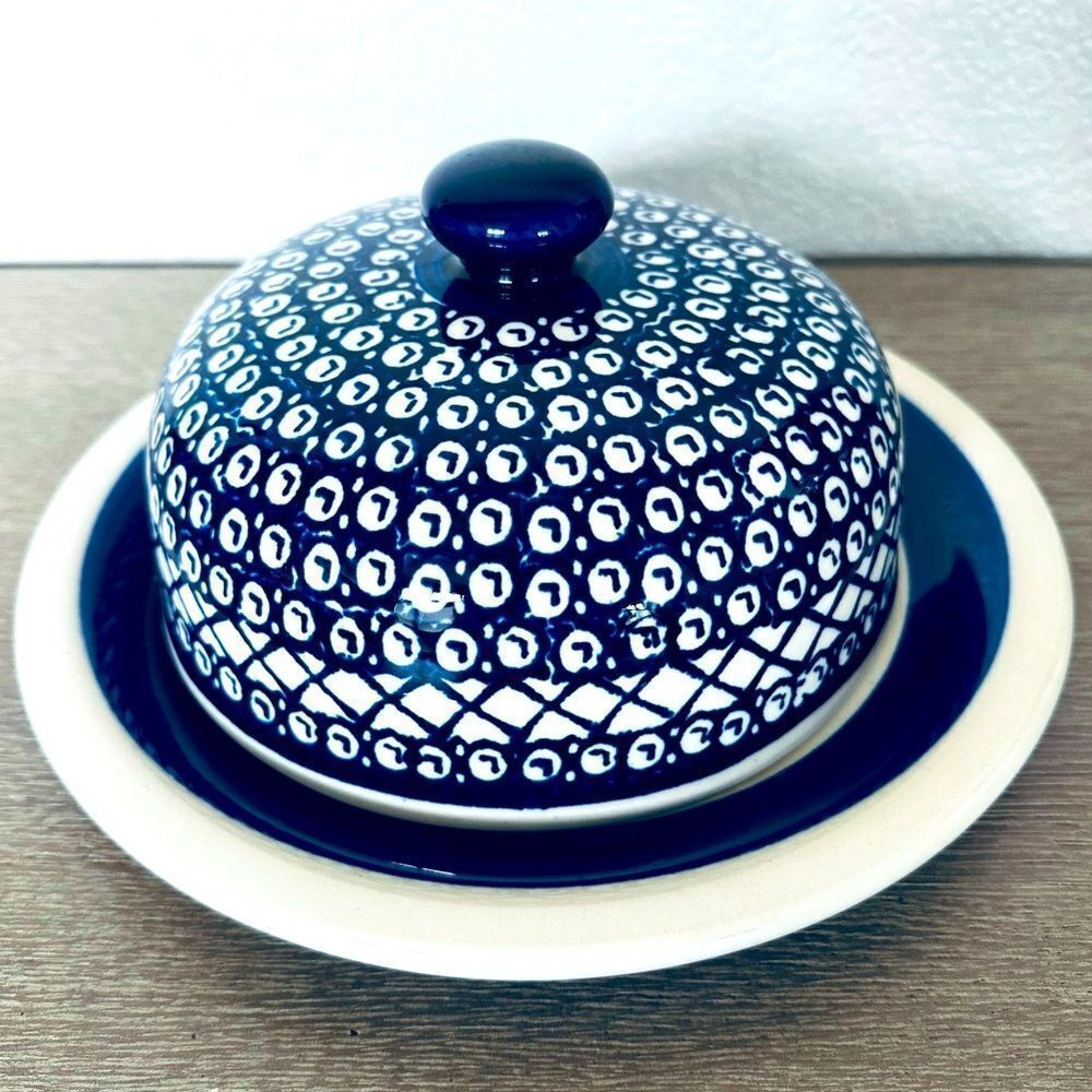 Boleslawiec Polish Pottery Ceramic Cake Serving Plate & Dome Lid Cover